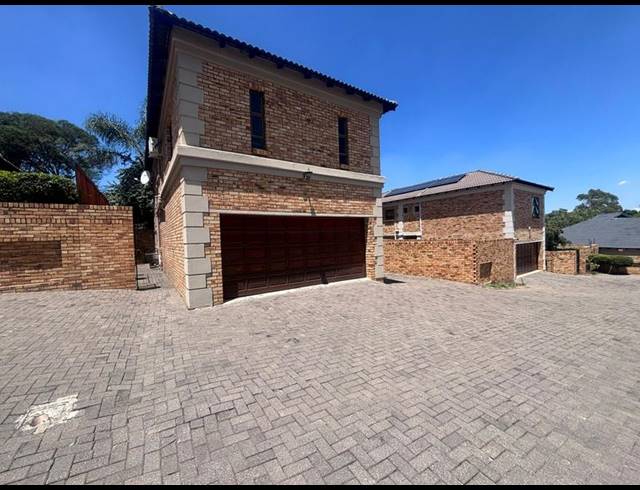 3 BEDROOM HOUSE FOR SALE IN FERNDALE